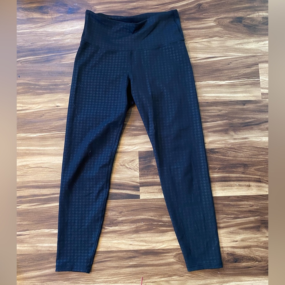 Women’s subtle pattern Old Navy leggings